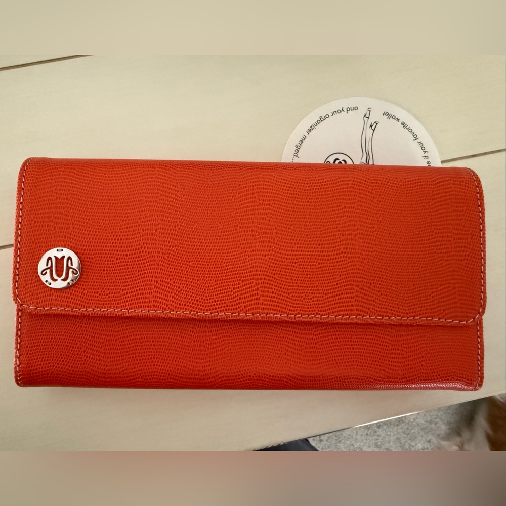 NWT  Ava Maistrellis Wallet
